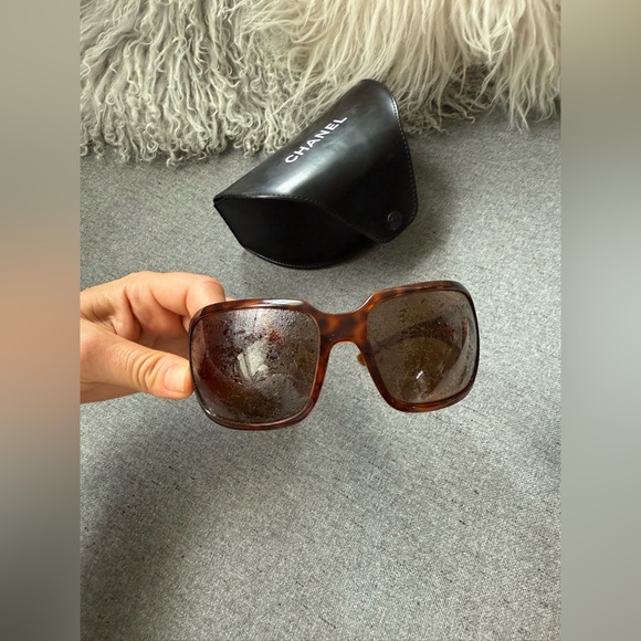Chanel Vintage Classic Brown Sunglasses - Picture 5 of 11